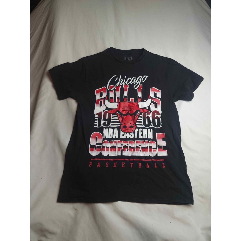 NBA Chicago Bulls Eastern Conference Graphic T-Shirt Black Red White Mens Medium